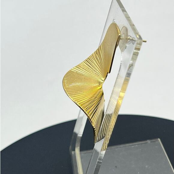 SHASHI 1974 Designer Modern Artfully Twisted Fan Gold Tone Earring * Single - Picture 4 of 6